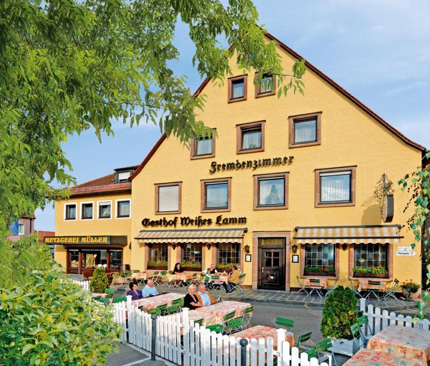 Gasthof Weisses Lamm Nuremberga Exterior foto